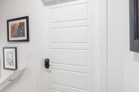 The O'Keeffe-2Nd Floor Boutique Hotel Suite Бентонвилль Экстерьер фото