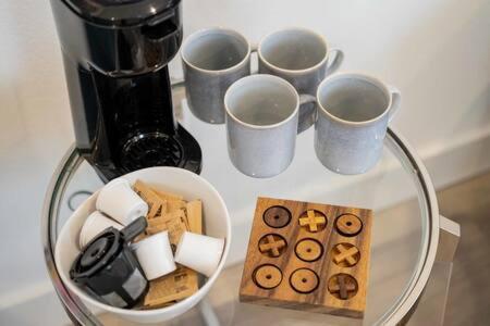 The O'Keeffe-2Nd Floor Boutique Hotel Suite Бентонвилль Экстерьер фото