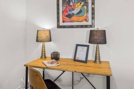 The O'Keeffe-2Nd Floor Boutique Hotel Suite Бентонвилль Экстерьер фото